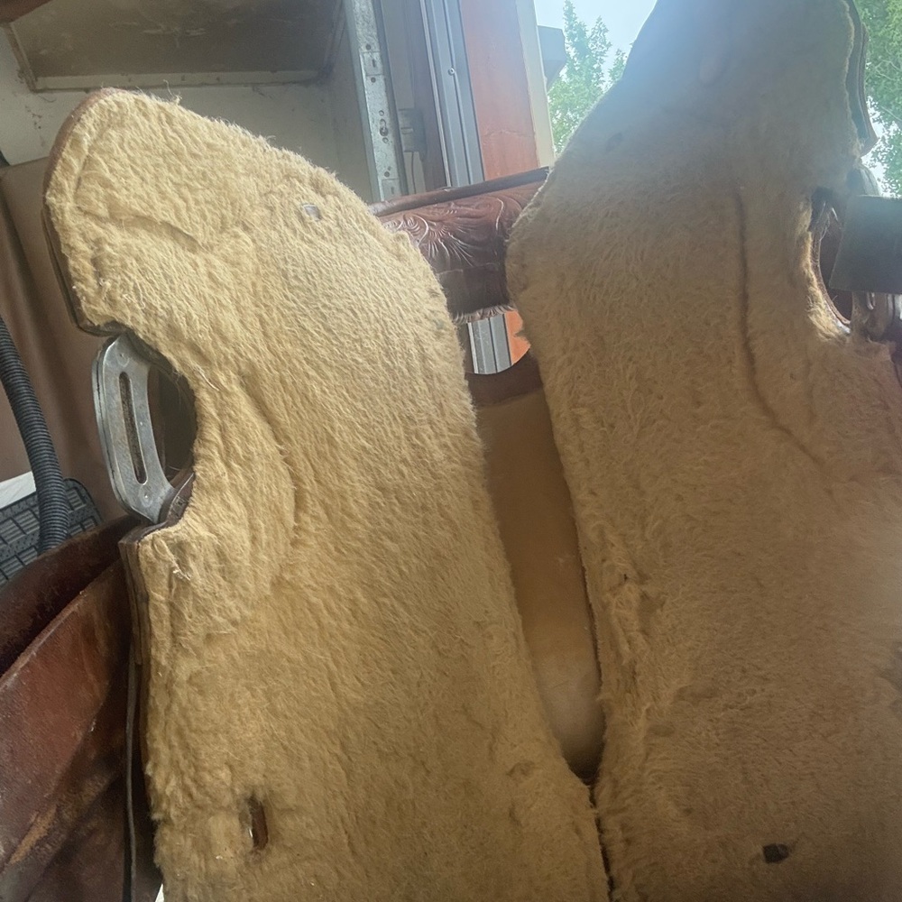 Sheepskin Saddle Pad